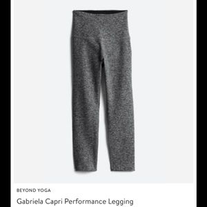 Beyond Yoga Capri leggings sz M